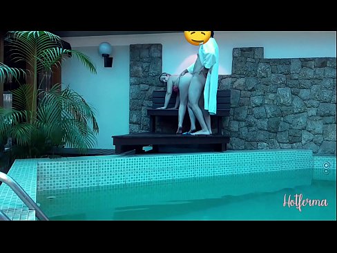 ❤️ El cap convida la criada a la piscina, però no va poder resistir-se a una calor ❤❌ Porno anal al ca.porno24-7.ru ️❤
